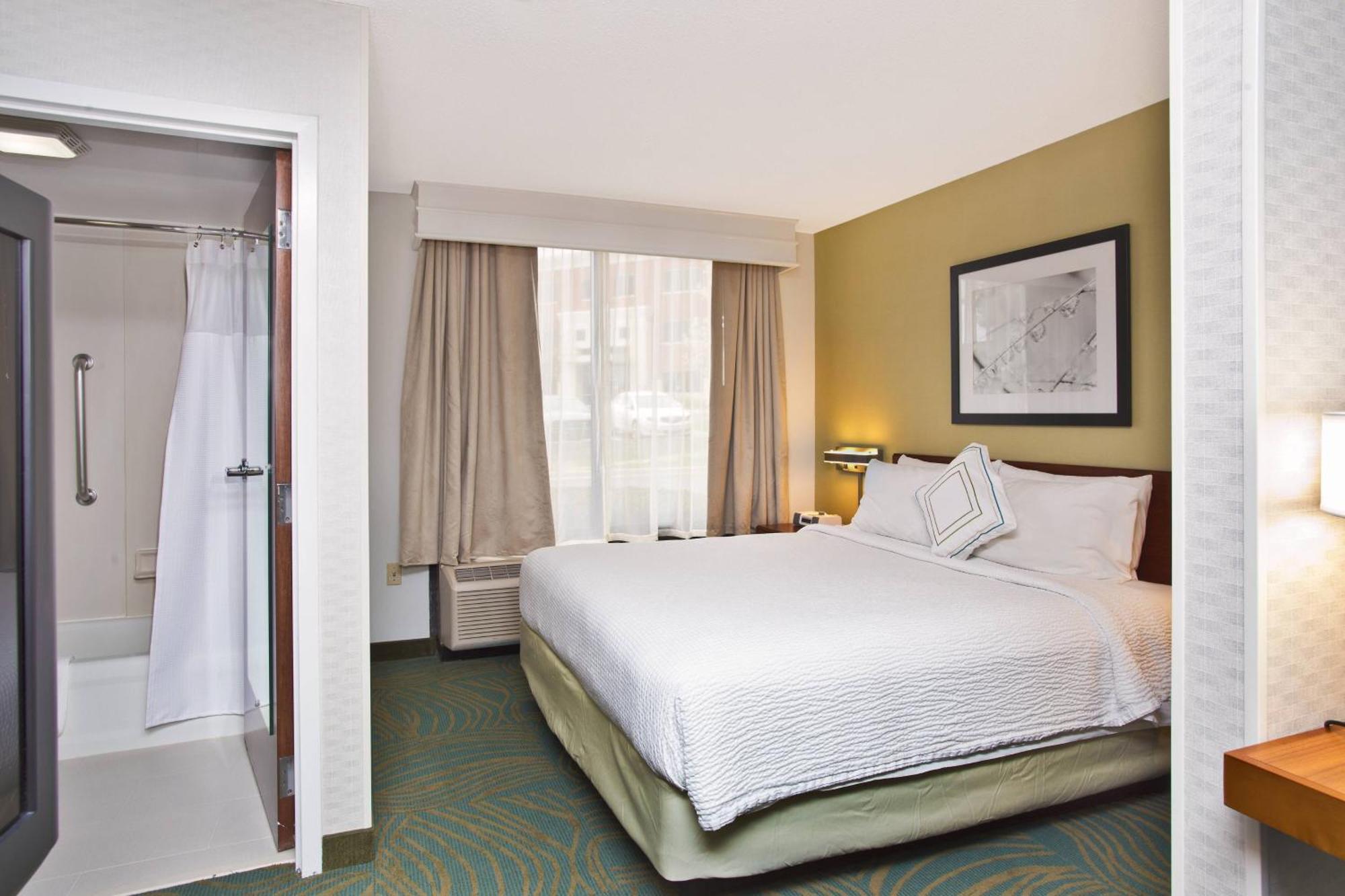 Springhill By Marriott Chicago Oakbrook Area Hotel